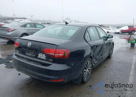 2016 Volkswagen Jetta 1.8T Sport z USA, uszkodzony, nr VIN 3VWD17AJ3GM386447